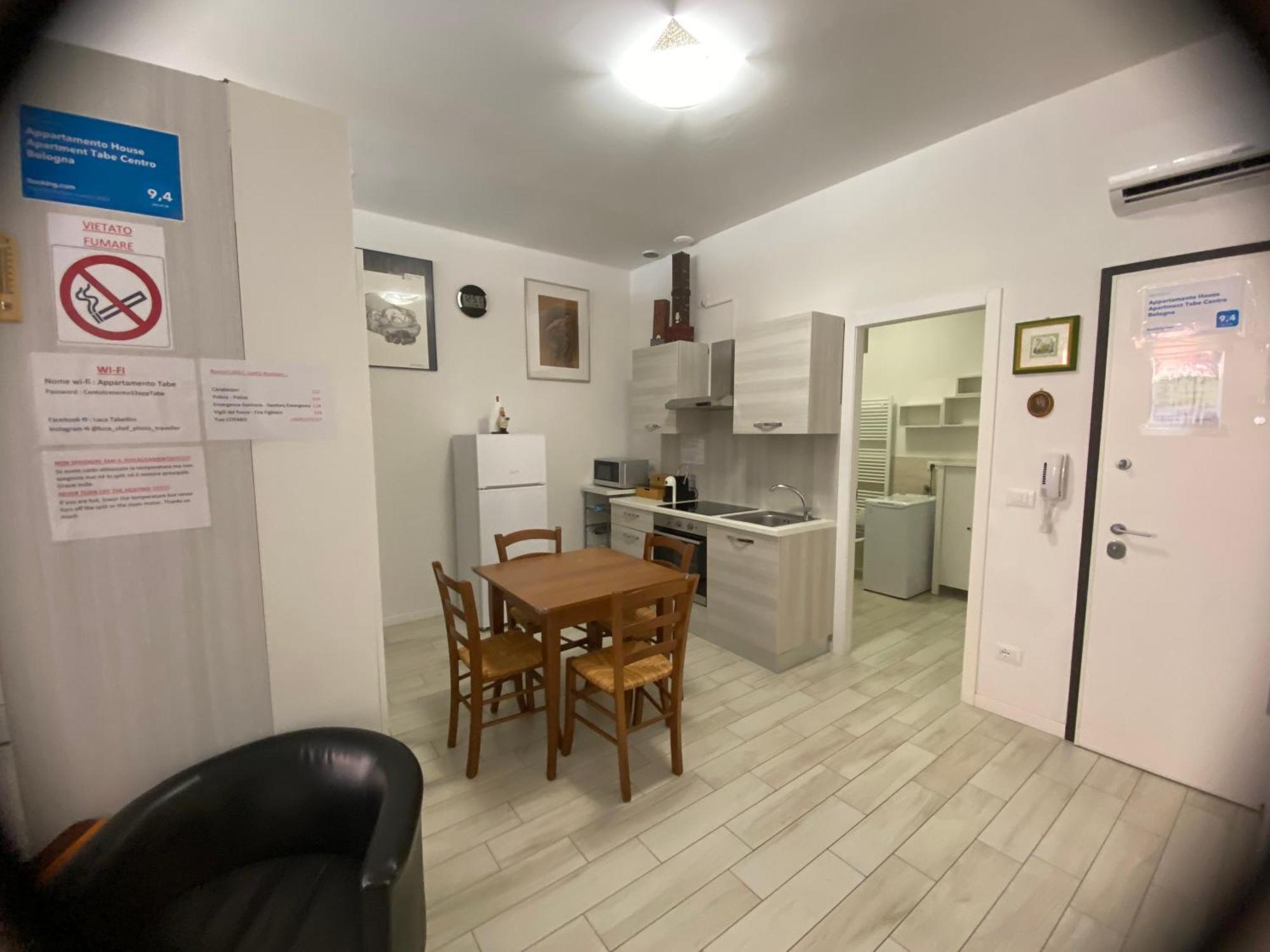Appartamento House Apartment Tabe Centro โบโลญญา ภายนอก รูปภาพ